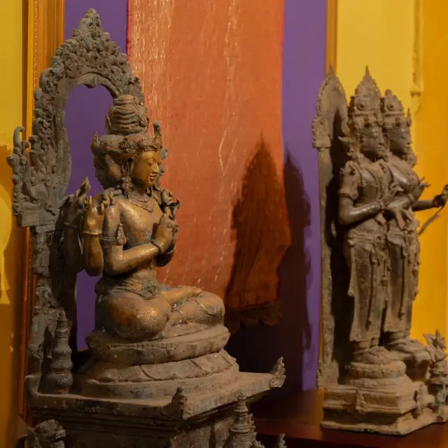 Museum gallery