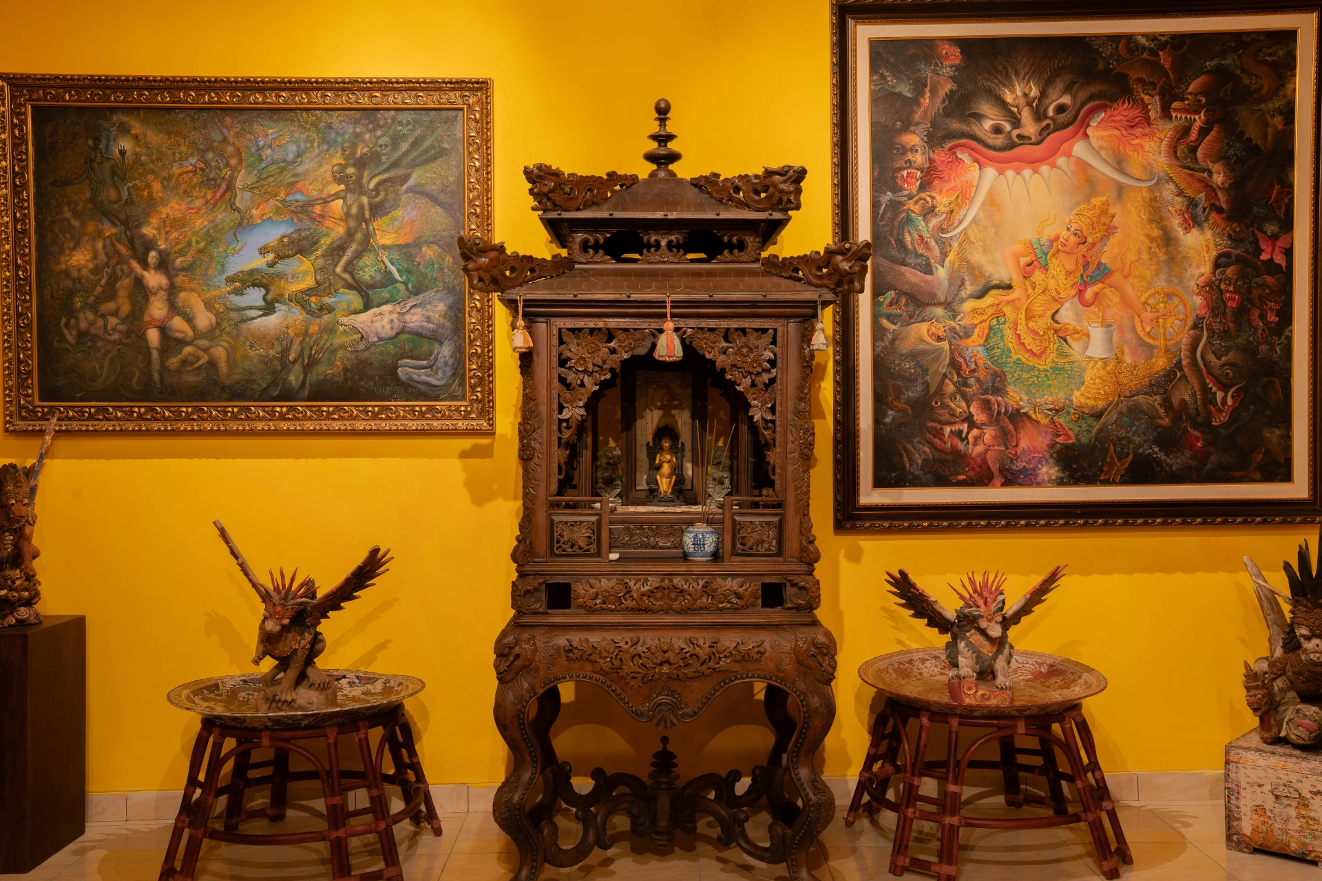 Close up ornament art Interior of the Bale Gede Room at Museum Peter Bloch Collection featuring traditional Balinese architecture and history.